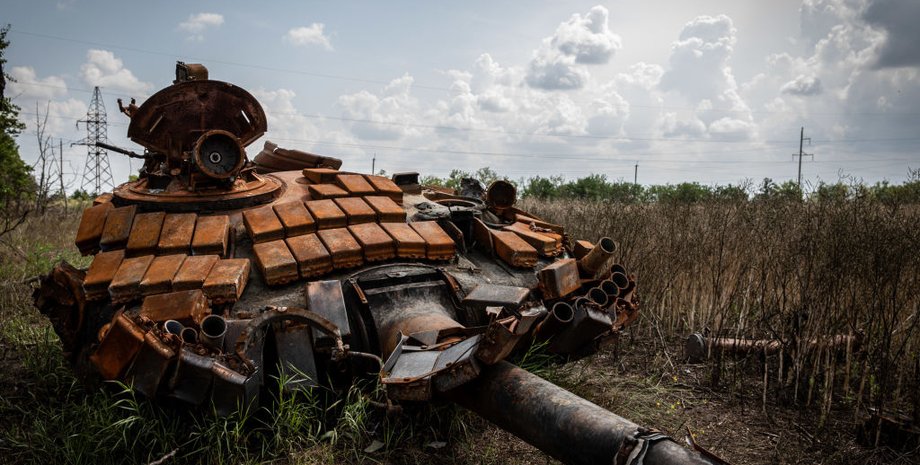 Подбитый российский танк под Николаевом