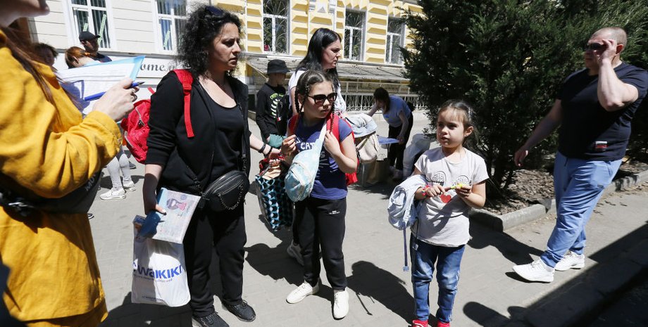 Італія, українці в Італії, біженці з України в Італії, допомога біженцям із України, робота в Італії, працевлаштування в Італії, дозвіл на роботу в Італії, дозвіл на перебування для українців, соціал для українців