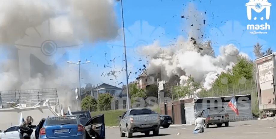 Последствия обстрела Донецка 11 мая