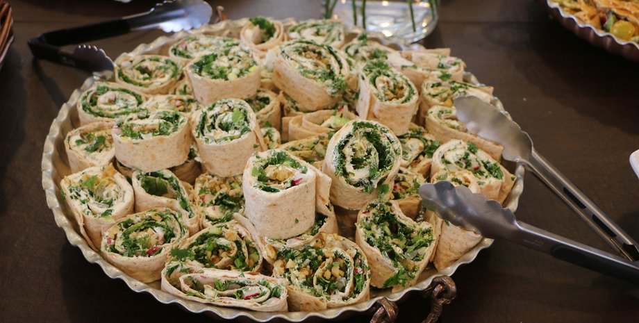 рулетик из лаваша, быстрый завтрак, вкусный и простой завтрак, завтрак за 10 минут