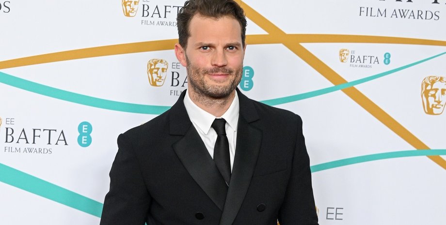 Джейми Дорнан, актер, токсичные гусеницы