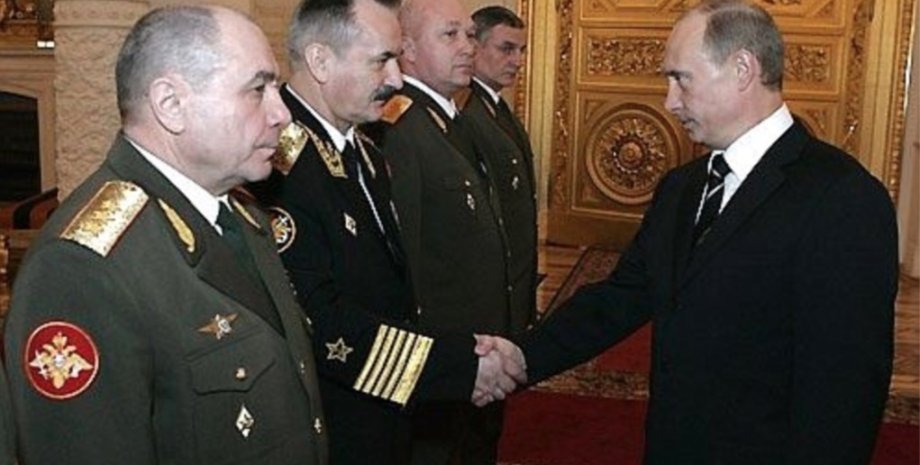 Николай Ткачев (крайний слева) / Фото: kremlin.ru