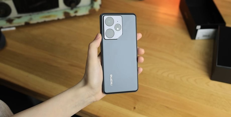 Бюджетний смартфон Realme Neo 7