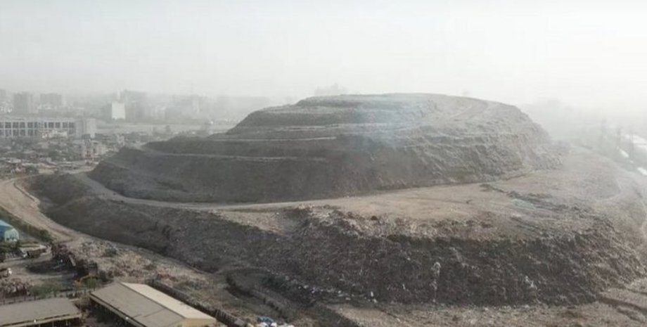 Сміттєзвалище Газіпур найбільше у світі Як виглядає сміттєзвалище Газіпур