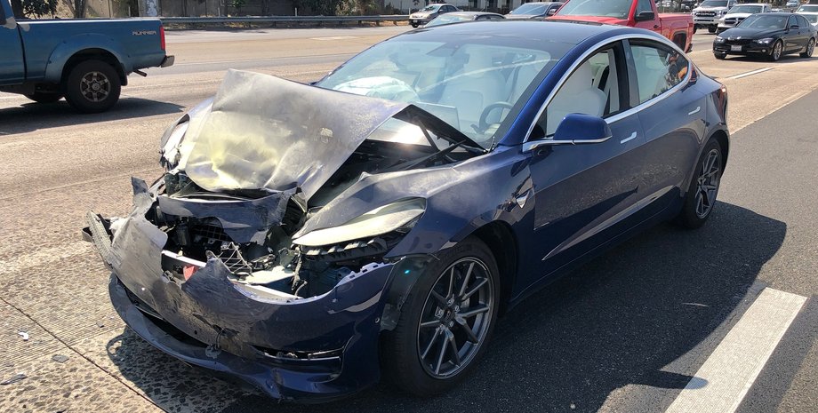 биток тесла, битые электромобили, электромобили из США, авто после ДТП
