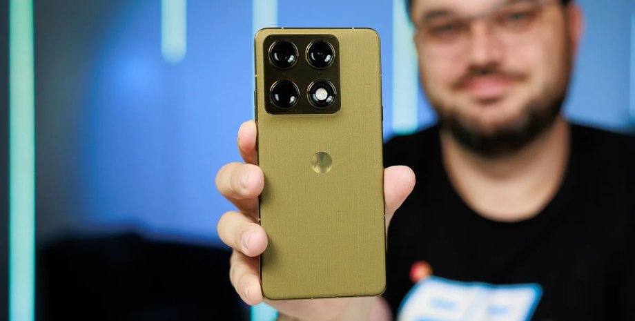 Смартфон Motorola Signature