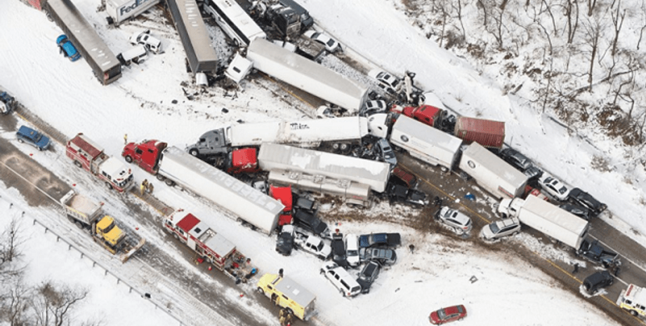 Масштабное ДТП в США / Фото: @jrobinsonphoto