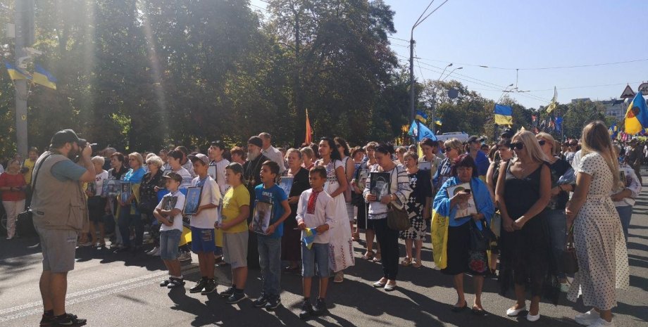 Марш защитников Украины в Киеве. Фото: Ульяна Купновицкая, Фокус
