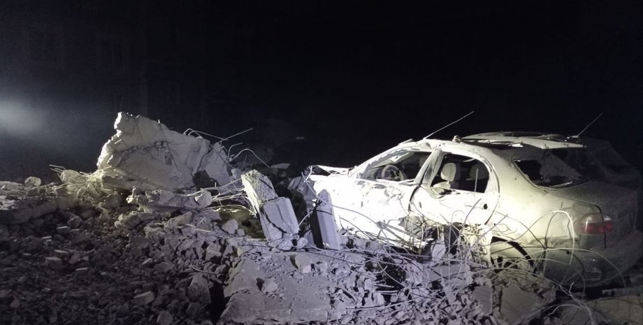 обстріл Запоріжжя, ракетний обстріл Запоріжжя, прильоти в Запоріжжі сьогодні, фото обстріл Запоріжжя