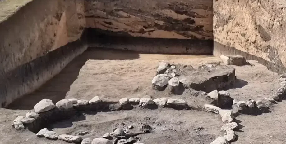 Болгария, археологи, археология, раскопки, колесница, курган, римляне, находка, исследования, общество, музей, захоронение, артефакты