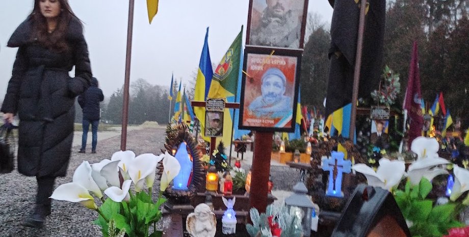 Львів, цвинтар, могили, загиблі герої