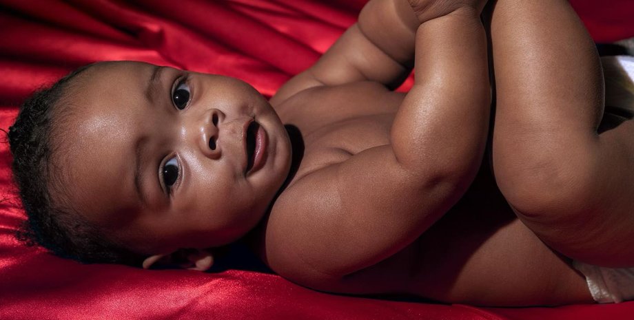 син Ріанни, Різза Ателастон Майєрс, дитина, ім'я