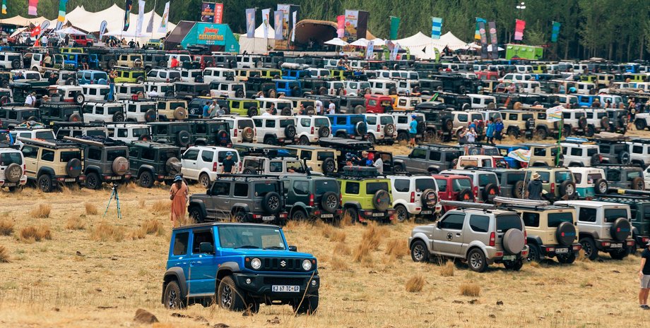 Suzuki, Suzuki Jimny, Рекорд, Внедорожники, Авто, Автомоибли, Книга рекордов Гиннесса, Фото