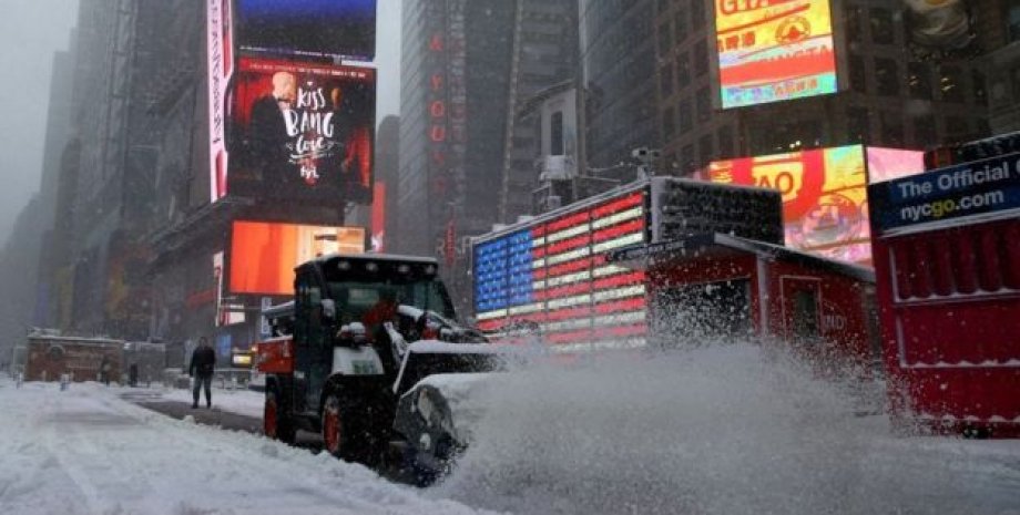 Снегоуборочная техника на Манхеттене / Фото: Getty images