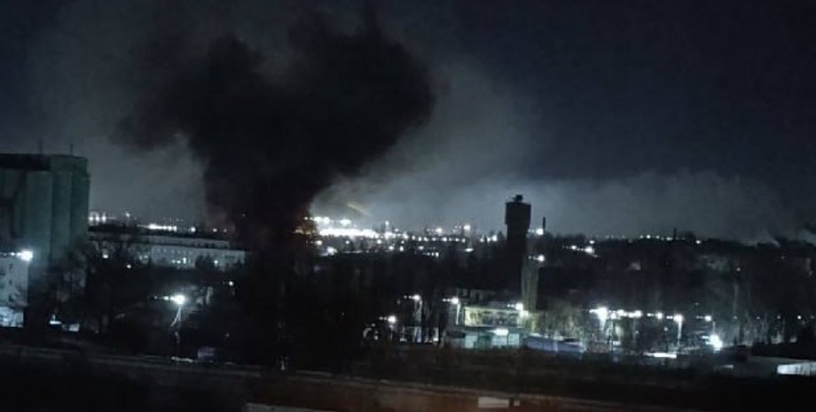 Удар дронов по РФ — в Ельце после атаки загорелся завод "Энергия" 4 января БпЛА атаковали город Елец в Липецкой области России