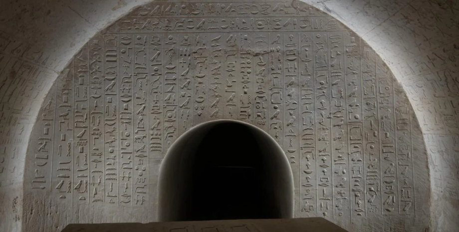 Открытие гробницы в Египте, Джехути-имхат, древнефараоновский писарь, археология, остеопороз, чешские египтологи, исторические нарративы, древний Египет, иероглифы
