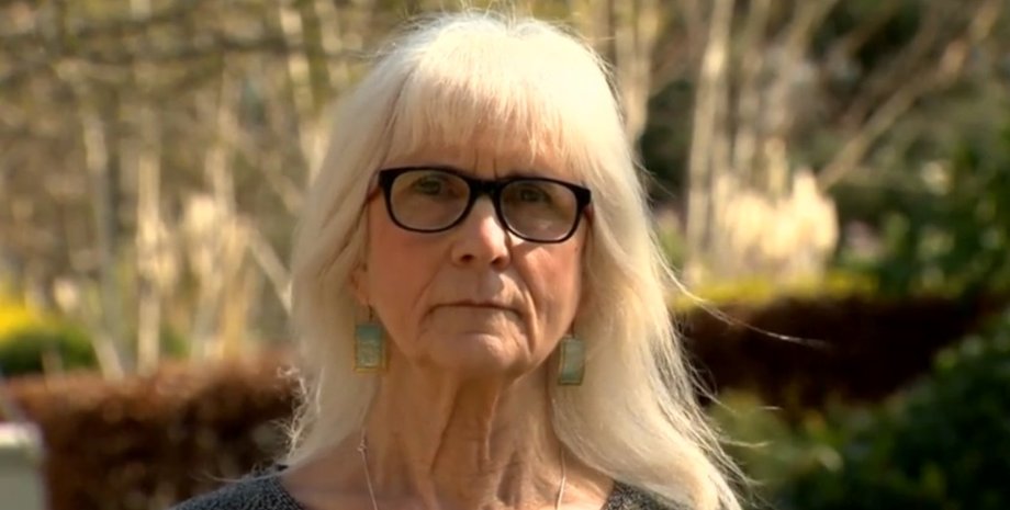 Джо Кэмерон. Скриншот с YouTube