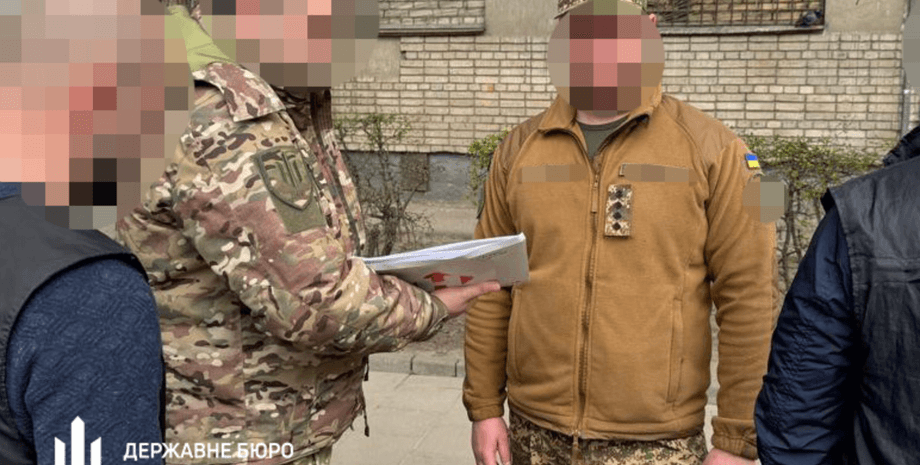 Во Львове разоблачили руководство воинской части, во Львове зарабатывали на контрактниках, сбу разоблачила во Львове воинскую часть