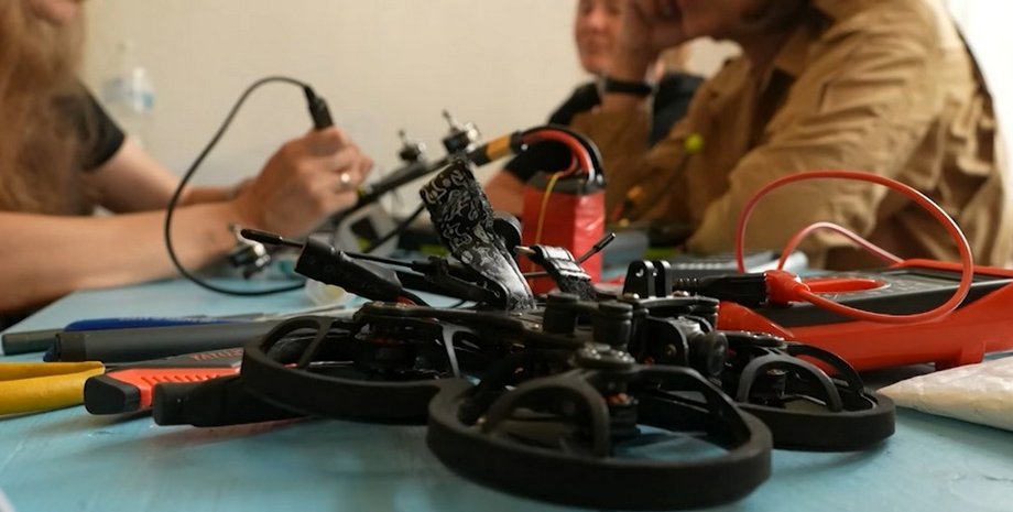 сборка дронов, дроны, беспилотники, БПЛА, российские оккупанты, оккупированные территории