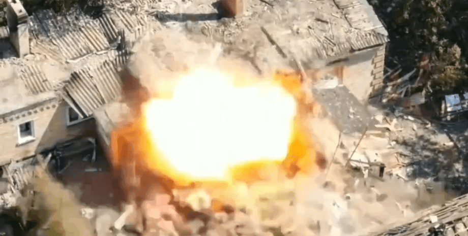 Удар по ЗС РФ, ЗС РФ Красногорівка, ЗС РФ Донбас, Красногорівка 15 липня, Красногорівка бої, Красногорівка влучання