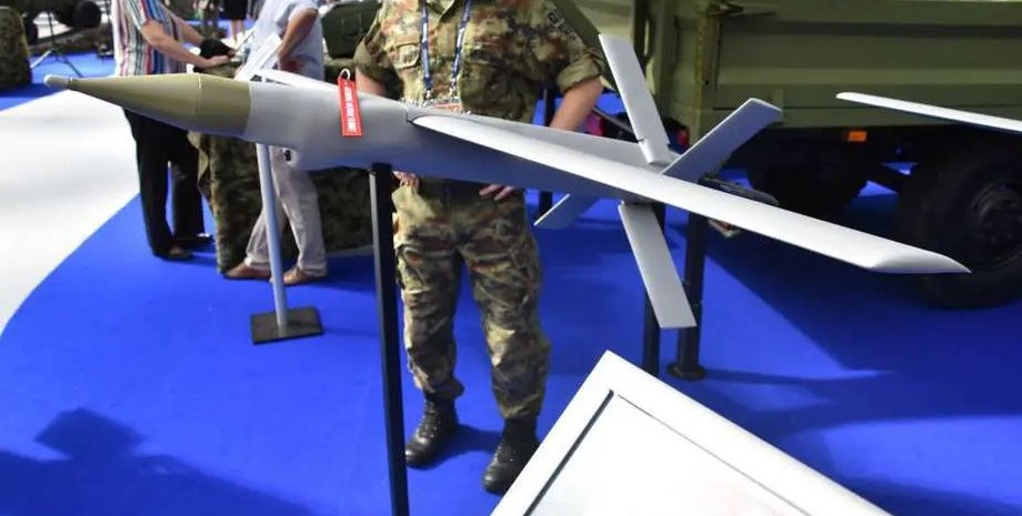 Дрон-камікадзе OSICA, сербський дрон