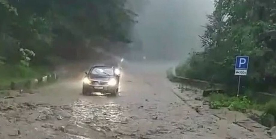 Киев – Чоп, непогода,  селевой поток,