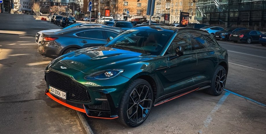 Aston Martin DBX