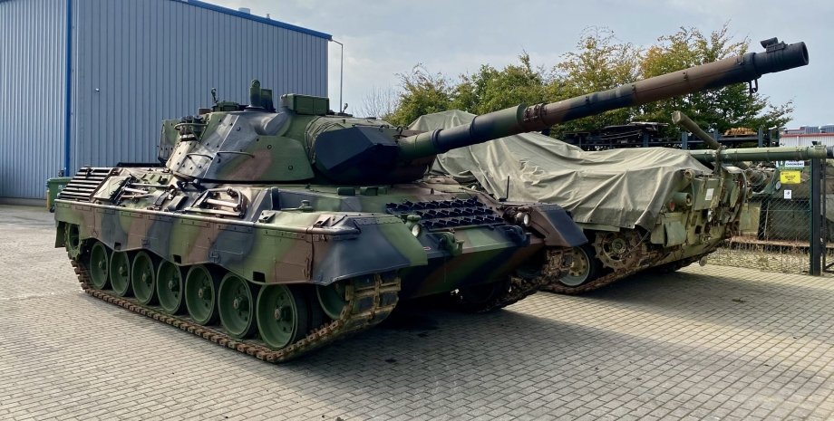 Германия поставит Украине более 100 танков Leopard
