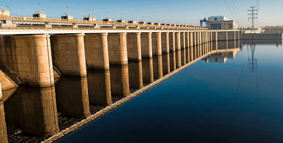 Каховская ГЭС взрывы