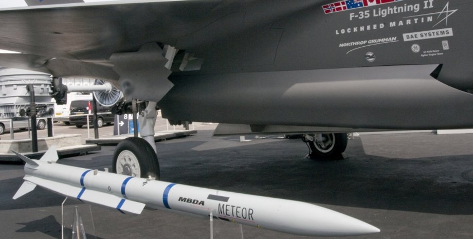 Udostępnij: Pociskiem powietrze-powietrze o największym zasięgu dla zachodnich m...