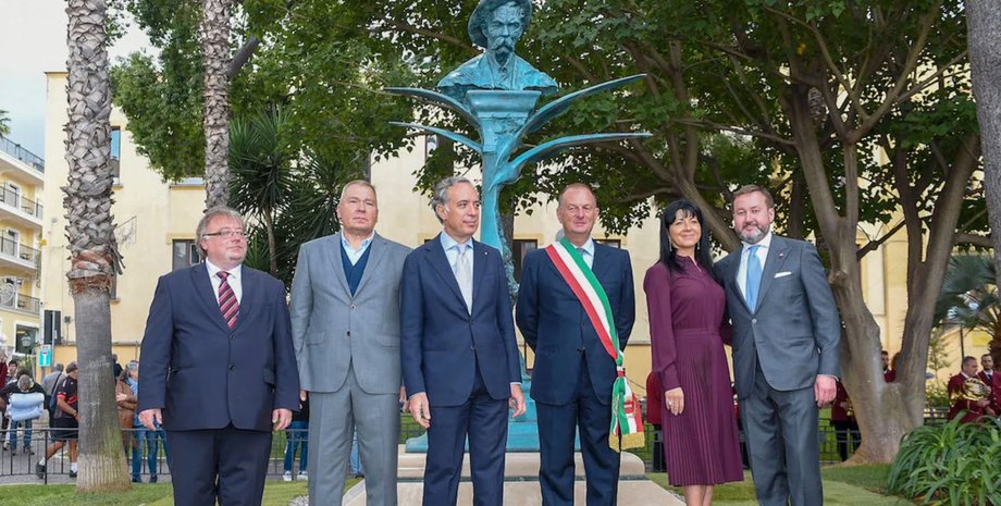 Чиновники РФ