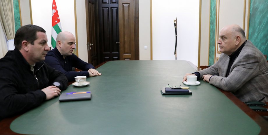 Аслан Бжания, Абхазия, фото