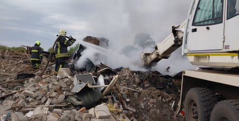 Сотрудники ГСЧС