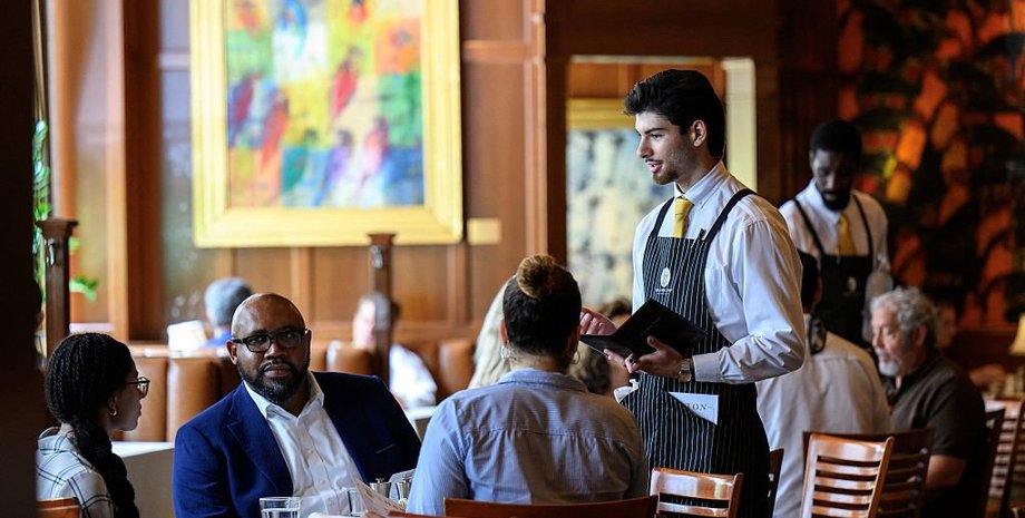 Официант сказал, что такого блюда не существует