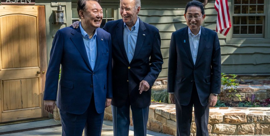 юн сок ель, джо байден, фумио кисида, президент сша, президент южной кореи, премьер-министр японии