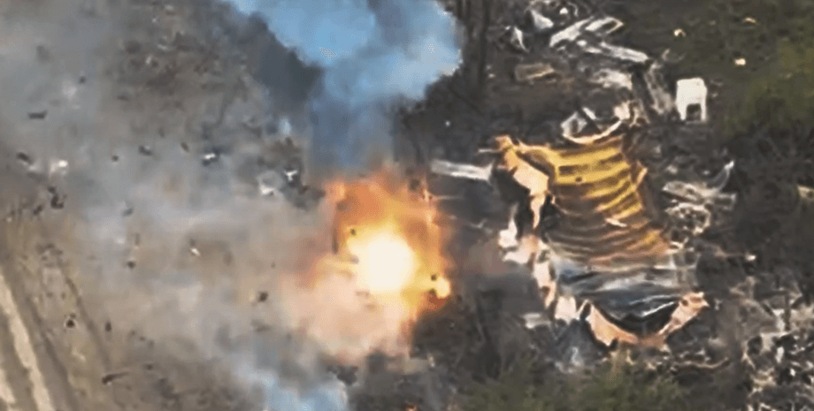 БМП, огонь, детонация, FPV-дрон, фото