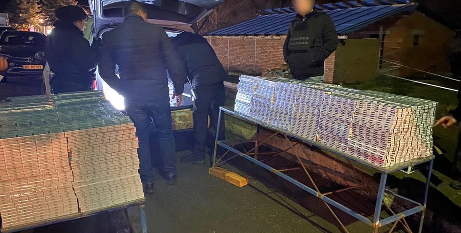 митниця, контрабанда, сигарети, затримання, фото