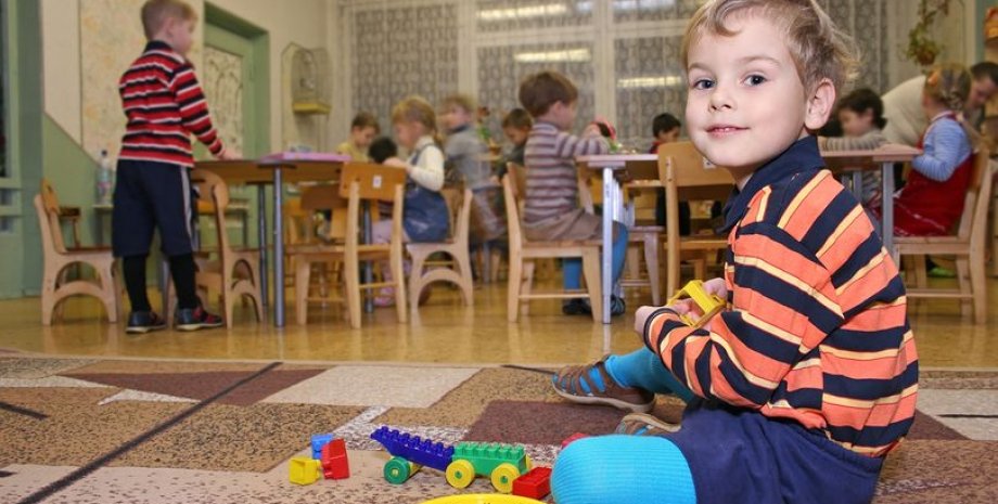 Дитячий садок Дитячий садок, діти