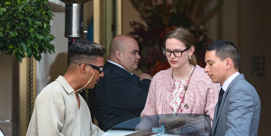 Вайолет Аффлек