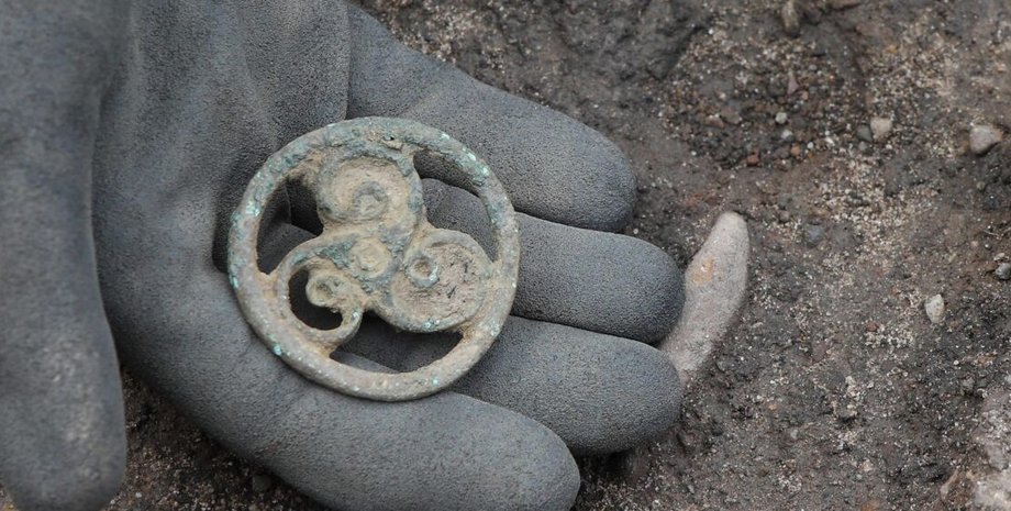 археологи, археологія, розкопки, римляни, історія, кельти, дослідження, співіснування, знахідка, артефакти, вуздечка, Грінфілд, срібло, Флінтшир