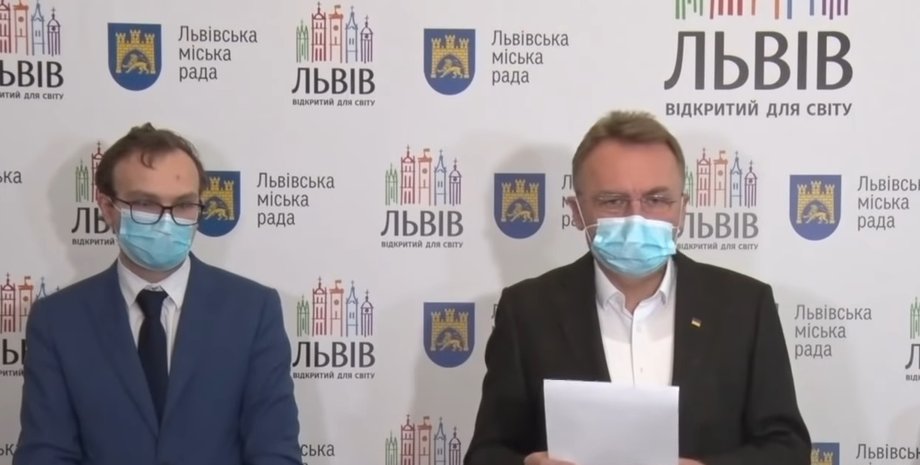 Мэр Львова Андрей Садовой на брифинге