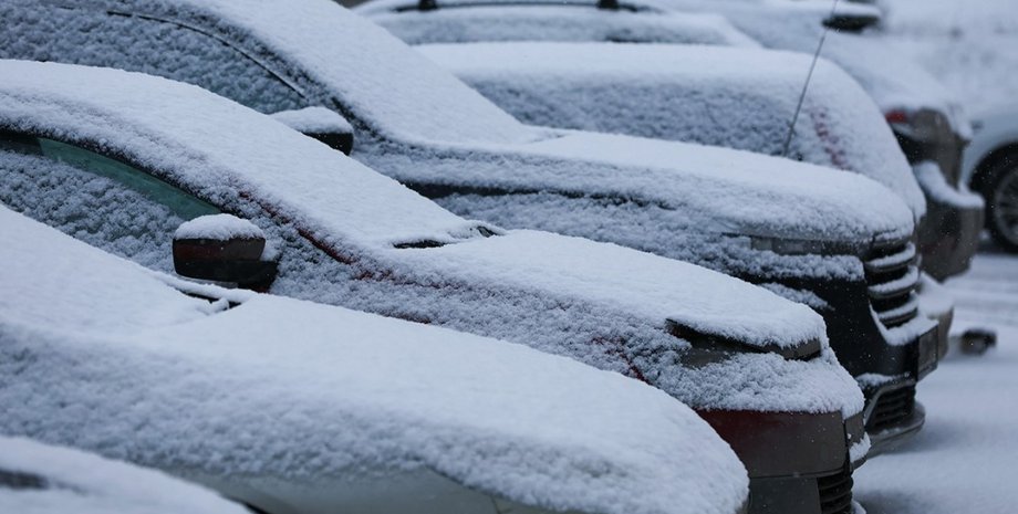 сніг на автомобілях