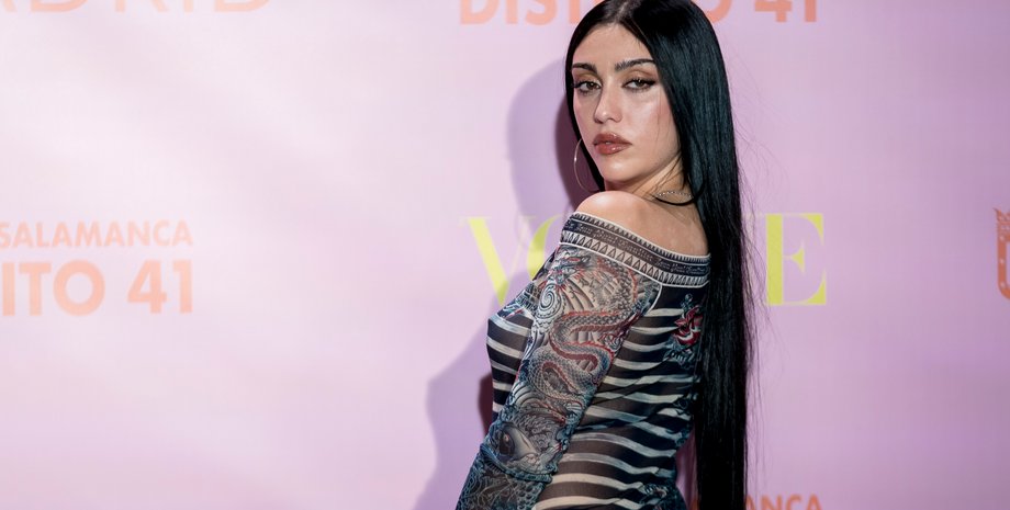 Лурдес Леон, Испания, вечеринка