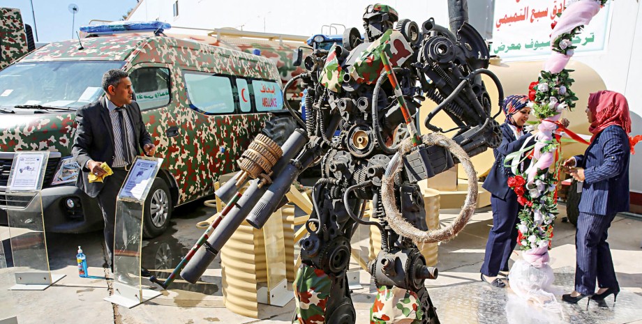 боевой человекообразный робот, андроид