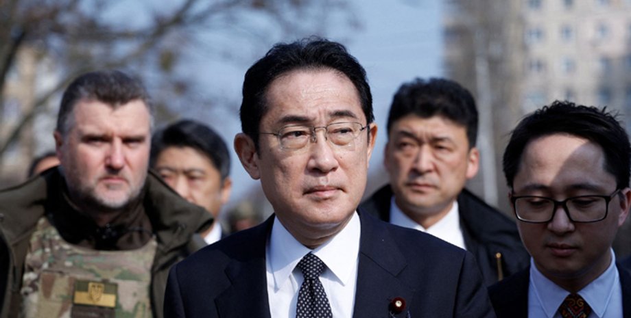 Премьер Японии посетил Бучу