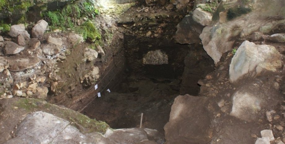 пещера Сацурблия, Грузия, камни, грязь, фото