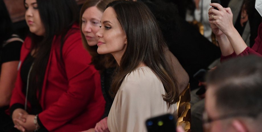 Анджелина Джоли, Анджелина Джоли помощь Украине, общественные инициативы, марш женщин, шевченко Елена, Анджелина Джоли во львове