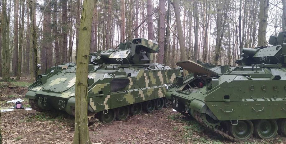 БМП Bradley в Україні, БМП Bradley, Bradley, машини Bradley, Bradley, Bradley у пікселі