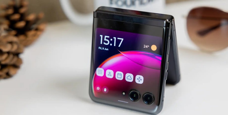 Смартфон,  Motorola Razr Ultra 40