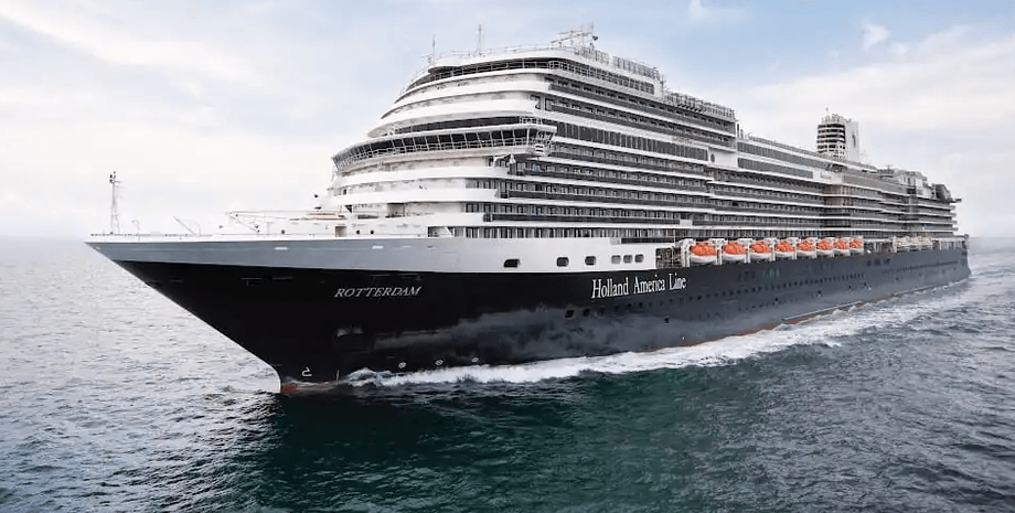 Круїзний лайнер, круїз, круїзне судно, жінка половину життя прожила на кораблі, дружина на борту, плаває з чоловіком, відвідала 108 країн